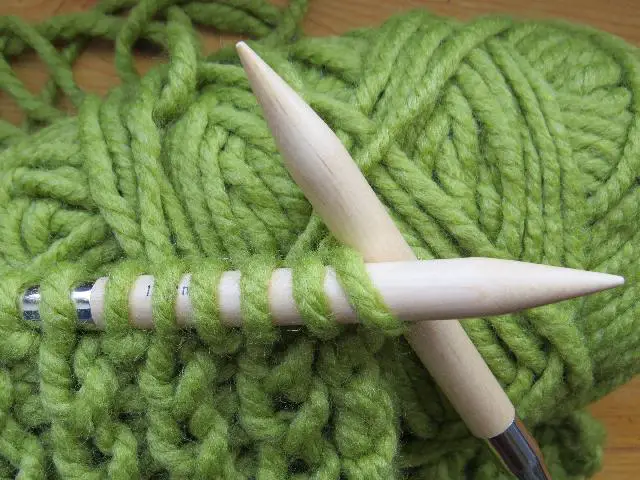 Using Bigger Knitting Needles (Advantages & Results of Usages Against Smaller Needles)