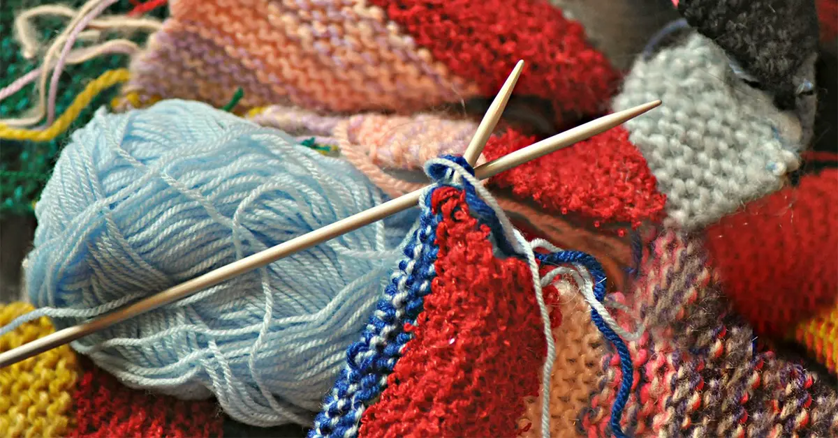 Purl Stitch in Knitting